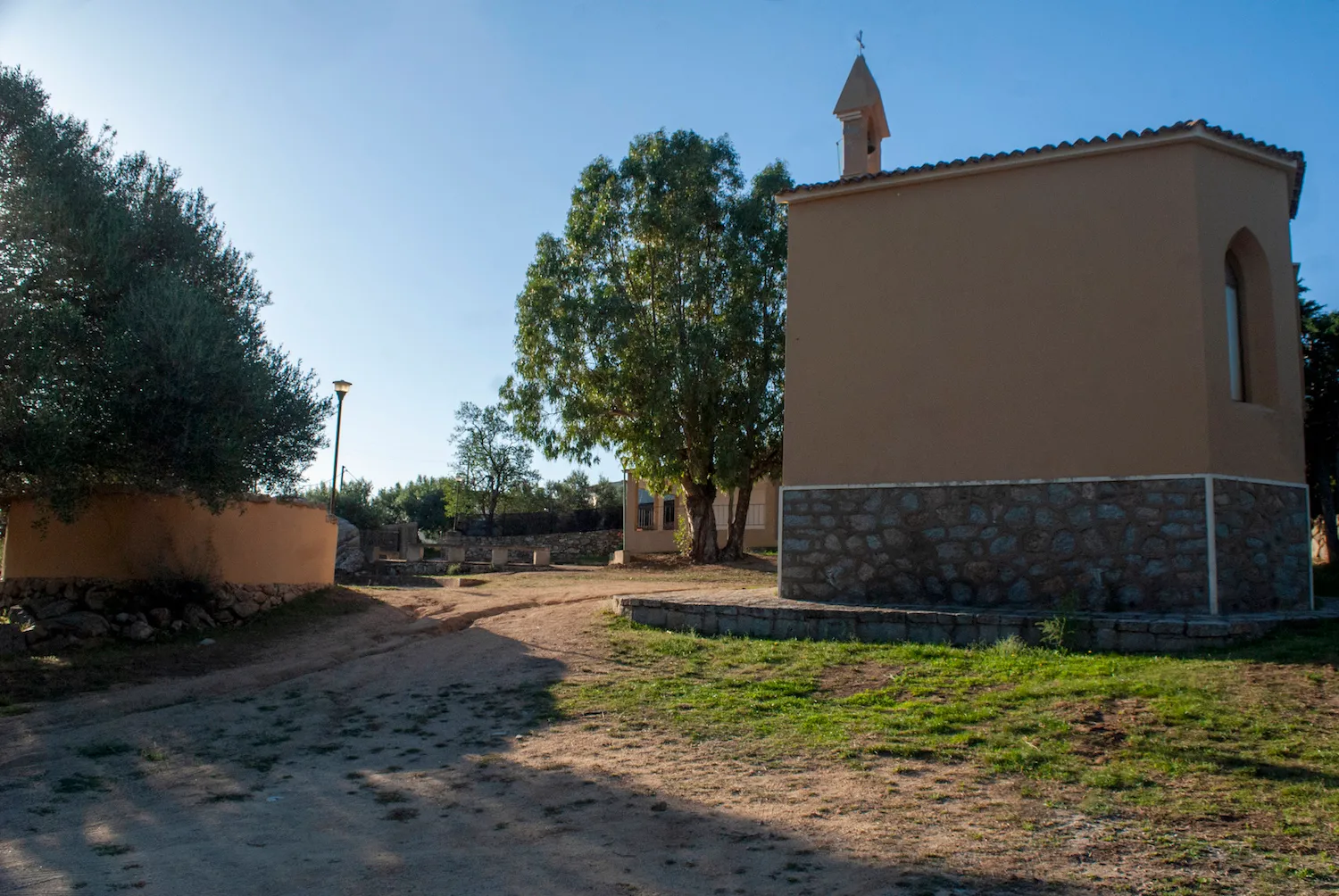 Chiesa Ottocentesca: nel presbiterio, il simulacro di San Giacomo